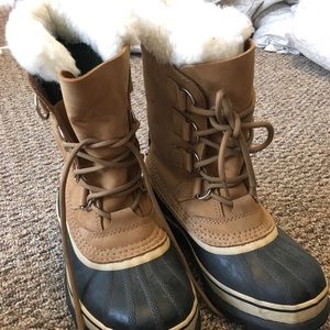 Sorel Caribou Boots Size 6